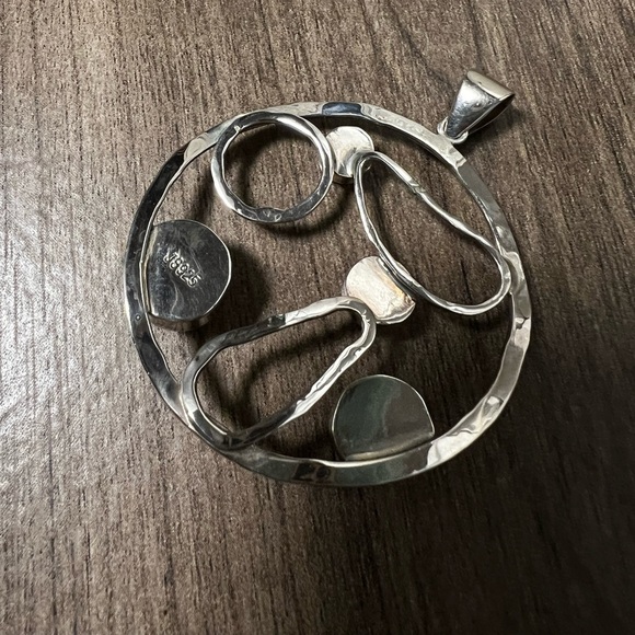 Authentic Pearl & Sterling Silver Unique Circle Pendant - Picture 2 of 4